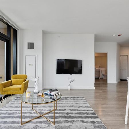 Aurelien Spacious Apartments In The Heart Of Gold Coast シカゴ エクステリア 写真